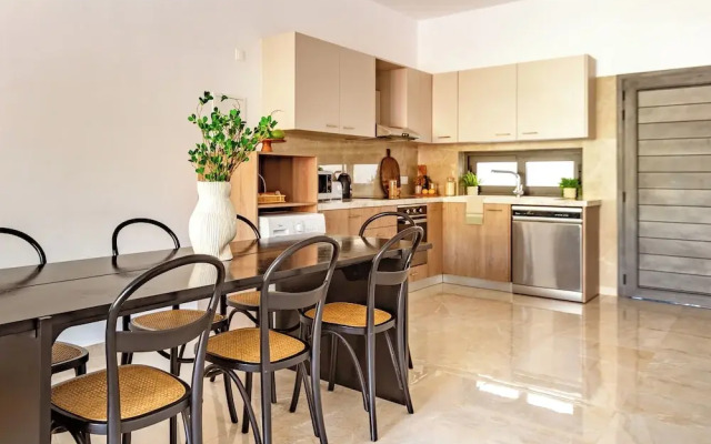 Sanders River Plaza Limassol Apartment