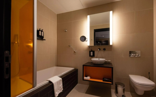 Restaurant, Hotel & Spa Savarin