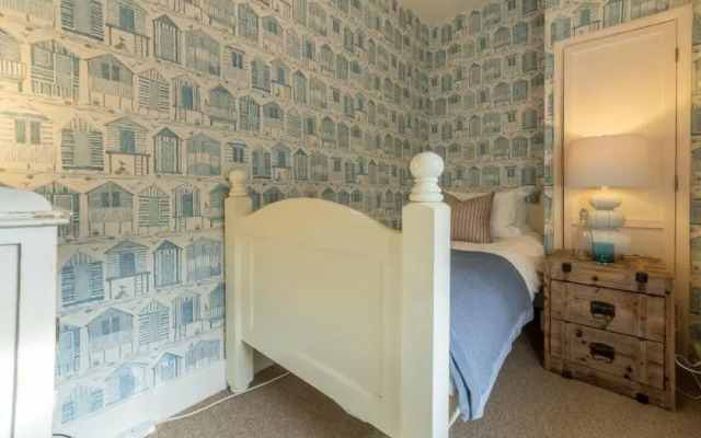 No33 Seagull Cottage