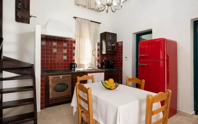 Beautiful Villa Near Sea in Kamilari