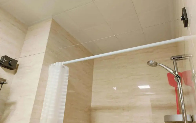 Atrium Fengzhu Homestay