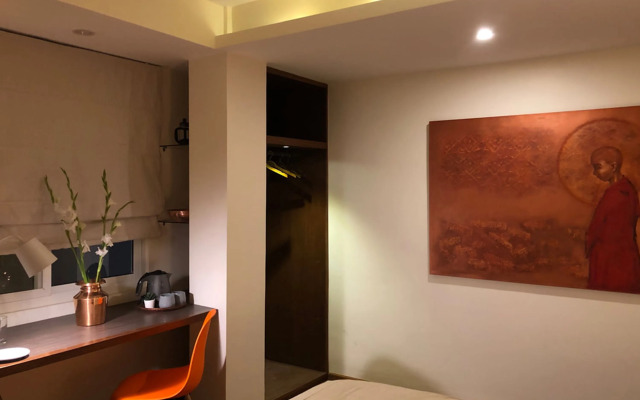 Tara Art House
