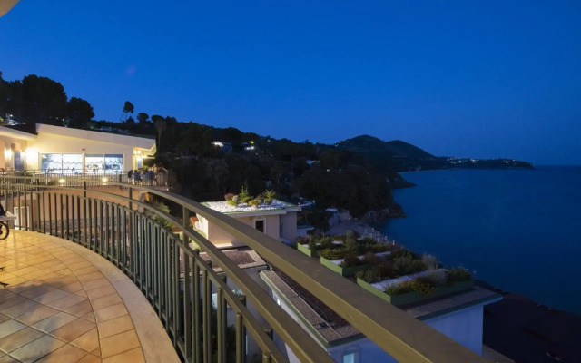 Summit Hotel