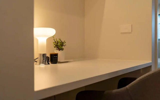 Modern 1 Bedroom Apartment South Yarra