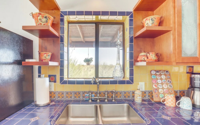 Near Hiking: Mtn-view Tucson Studio Retreat