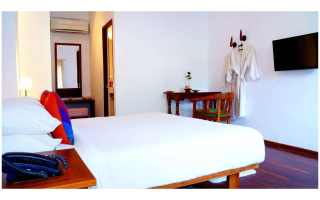 Oasis Hotel