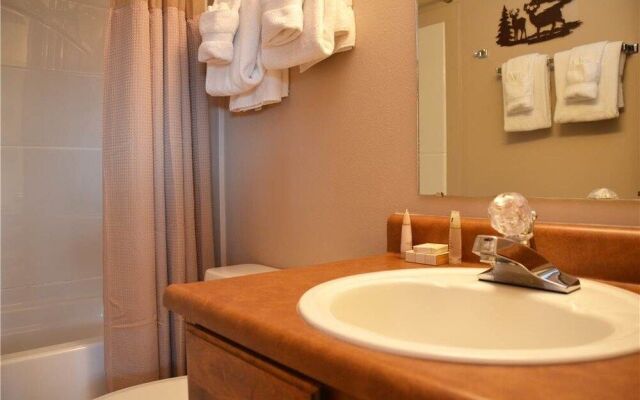 Sundowner II Unit 324 by RedAwning