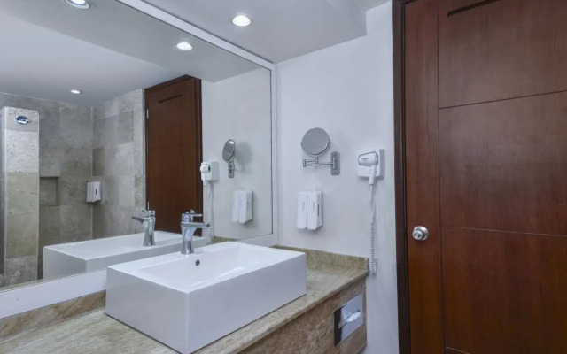 Krystal Ixtapa All Inclusive