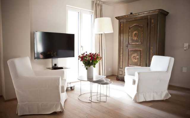 Le Coq Chantant B&B and Boutique Hotel St-Livres