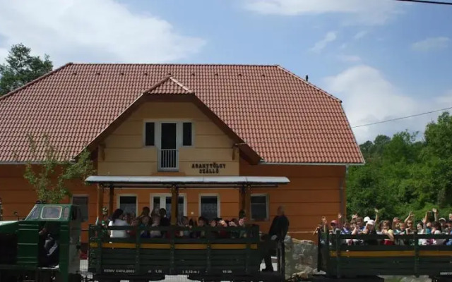 Aranytölgy Szálló