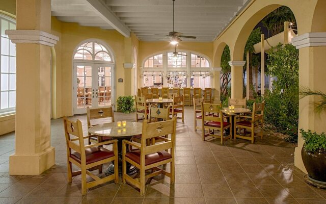 Crowne Plaza Phoenix - Chandler Golf Resort by IHG