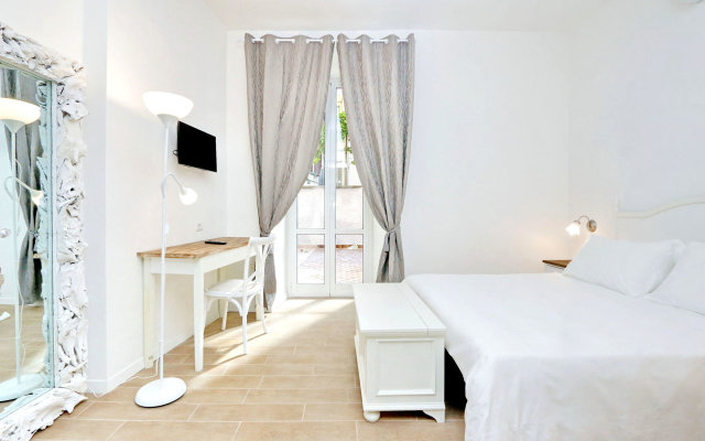 Giuliana Charming Rooms