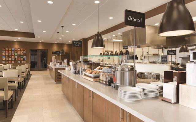 Embassy Suites Akron-Canton Airport