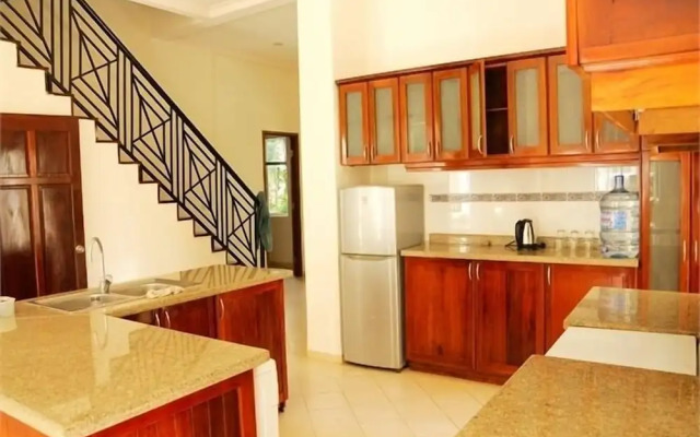 River Ray Estates
