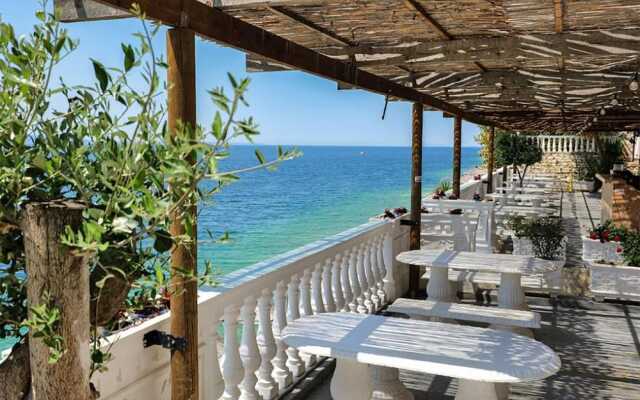 Villa Juna Beach
