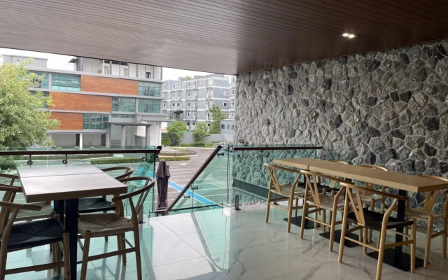 Orion Hotel & Residence