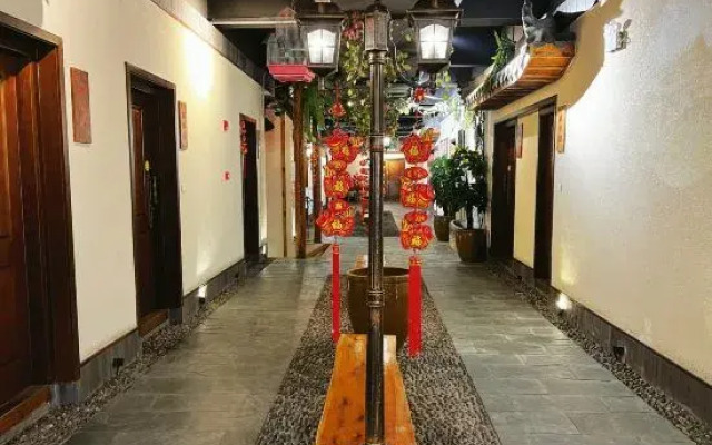 Yicheng Hotel (Langzhong Ancient City Zhuangyuan Branch)