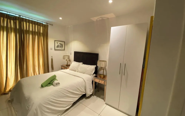 Splendid Apartments at Embassy Gardens