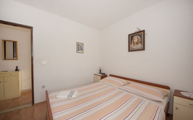 Apartments Mira