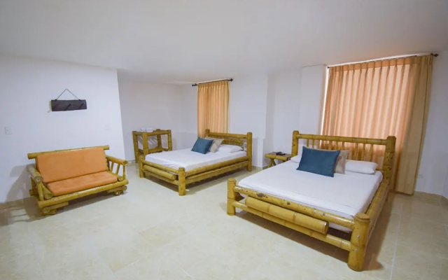 Hotel Toledo Plaza
