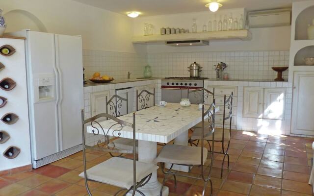 Modern Villa in Gassin With Sauna