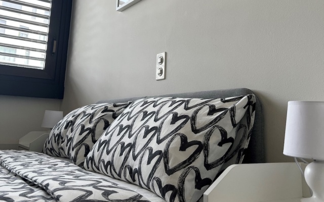Lugano City Apartment in Cassarate Facing the Lake, 5min From the Centre – Guest Rooms – Lugano