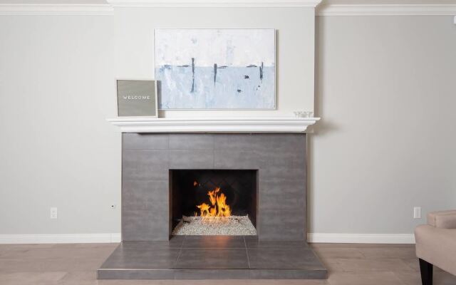 Radiant Estate New Luxury Cali 3 Bd!