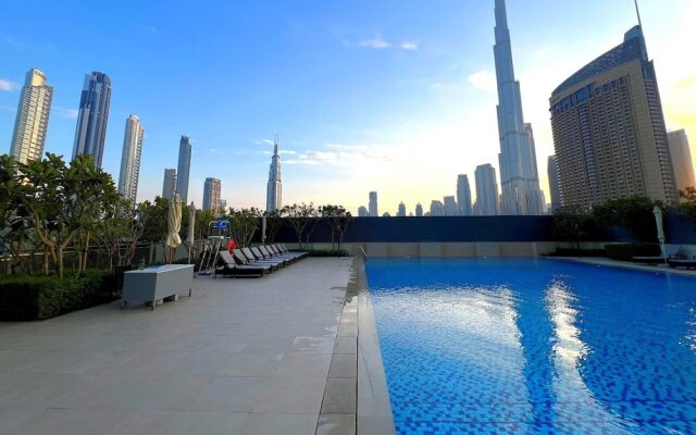 Premium 2BR Downtown Apt w Dubai Mall Access
