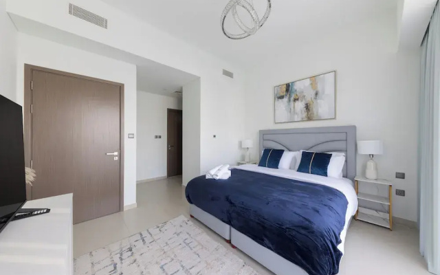 Spacious Elegant 3BR Urban Retreat