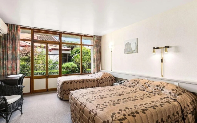 The Angus Hotel