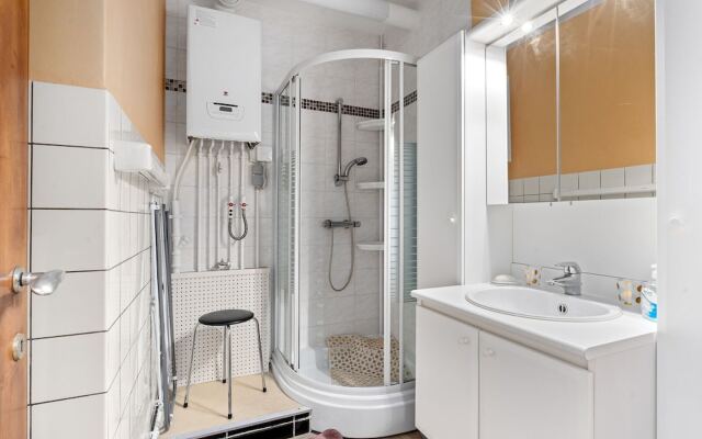 Tranquil Apartment With sea View