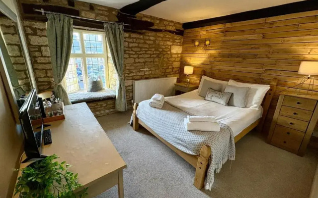 The Kings Arms Hotel
