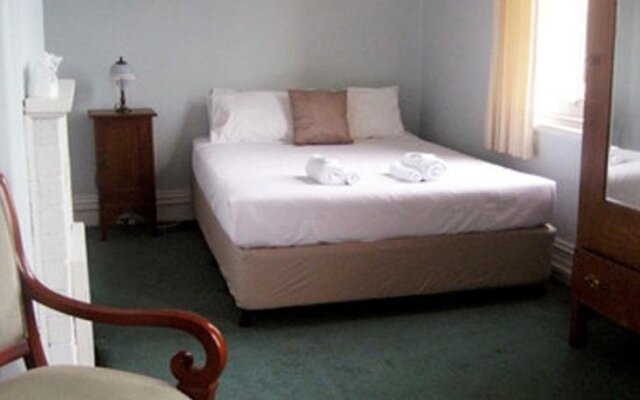 The Cecil Guesthouse