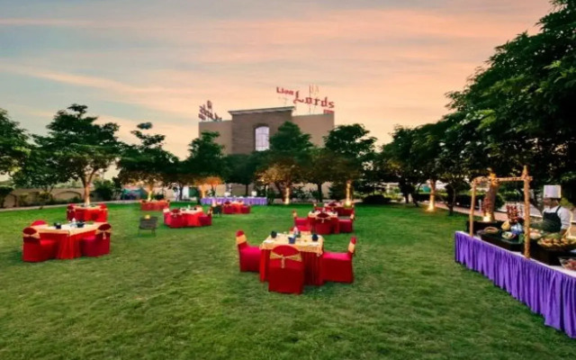 Lion Lords Inn Rajula