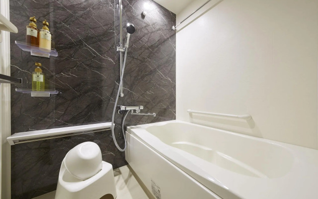 MONday Apart Premium GINZA SHINTOMICHO