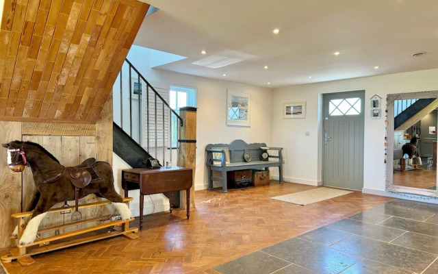 Seawynds Family Home With Far-reaching Sea Views