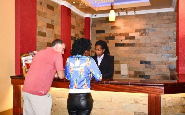 Seasons Airport Hotel