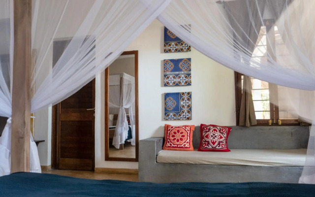 Raha Lodge