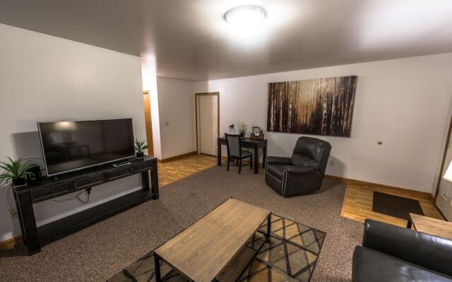 Draft Horse Inn and Suites