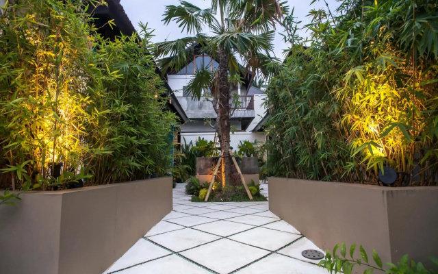 Solo Villas and Retreat