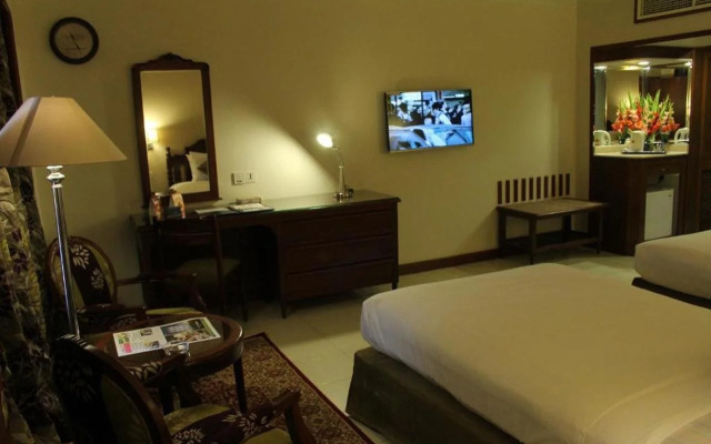 Regent Plaza Hotel & Convention Centre