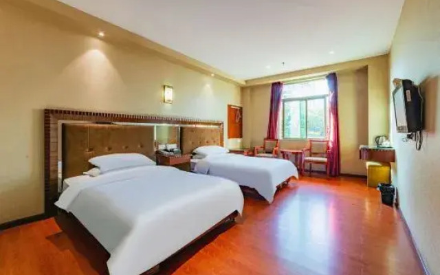 Fu Quan Hotel (Wuchuan Haibin Bus Terminal)