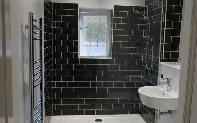 3 Summertown Court