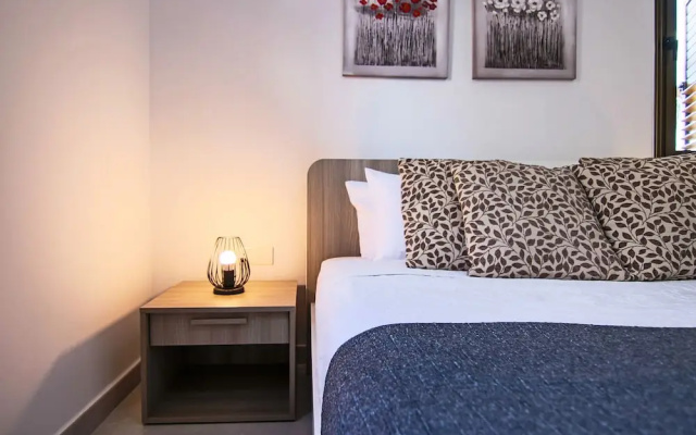 Phaedrus Living: CityView Luxury Flat Georgos 203