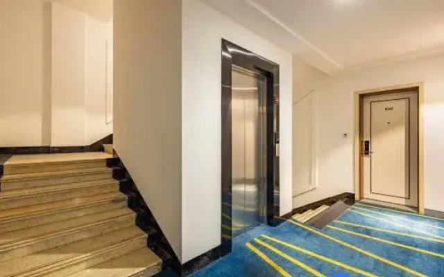 Yuyao Jjiangnanbusiness Hotel