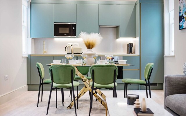 Marble Arch Suite 2-hosted by Sweetstay