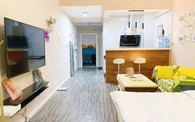 Xi'an Jiushe E-sports Cinema Designer Apartment