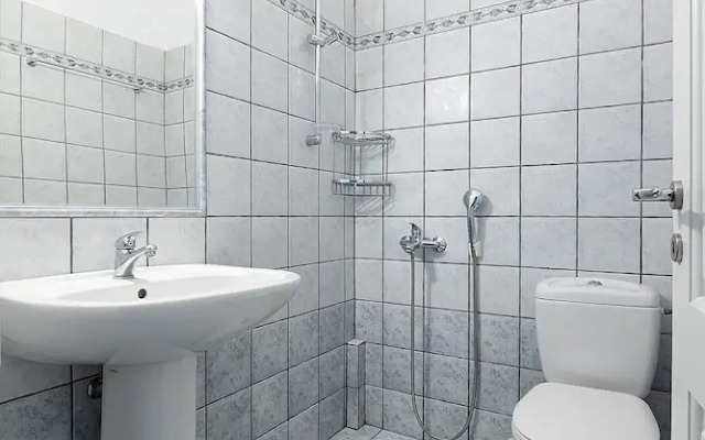 Villa Billia Cheerful 4 Bedroom Home w Ocean View