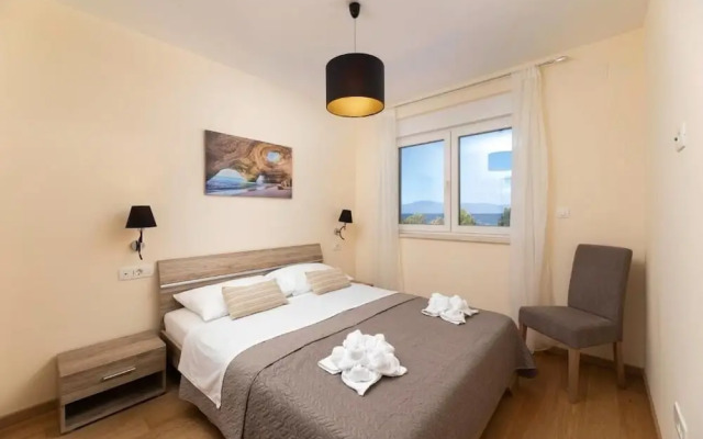 Marina - 60 Meters to the Beach - A2
