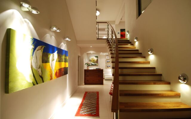 Selkirk House